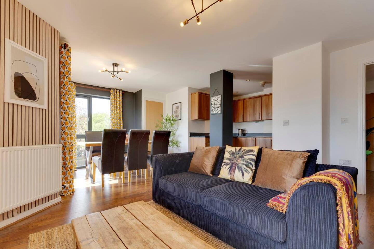 Pass The Keys Spacious And Modern Flat With Own Car Park CBG Exterior foto